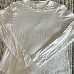 🎉 CLEARANCE Worn once light weight workout DSG White Long Sleeve top 🆒